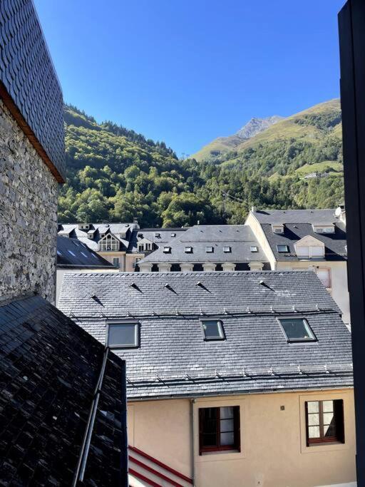 A 50M Du Centre & Des Telecabines, Nid Douillet Cauterets Exterior photo